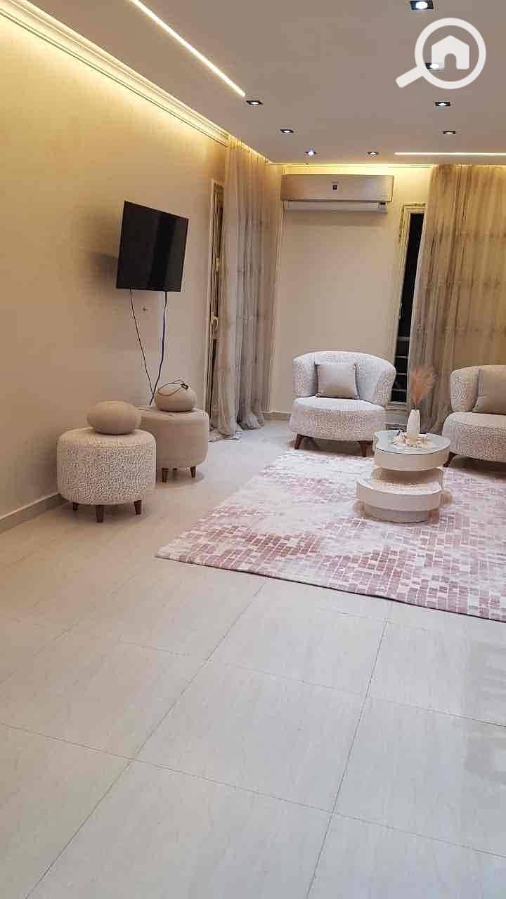 2 2dce8f73-319b-40de-bf73-05506f4271bd. jpg