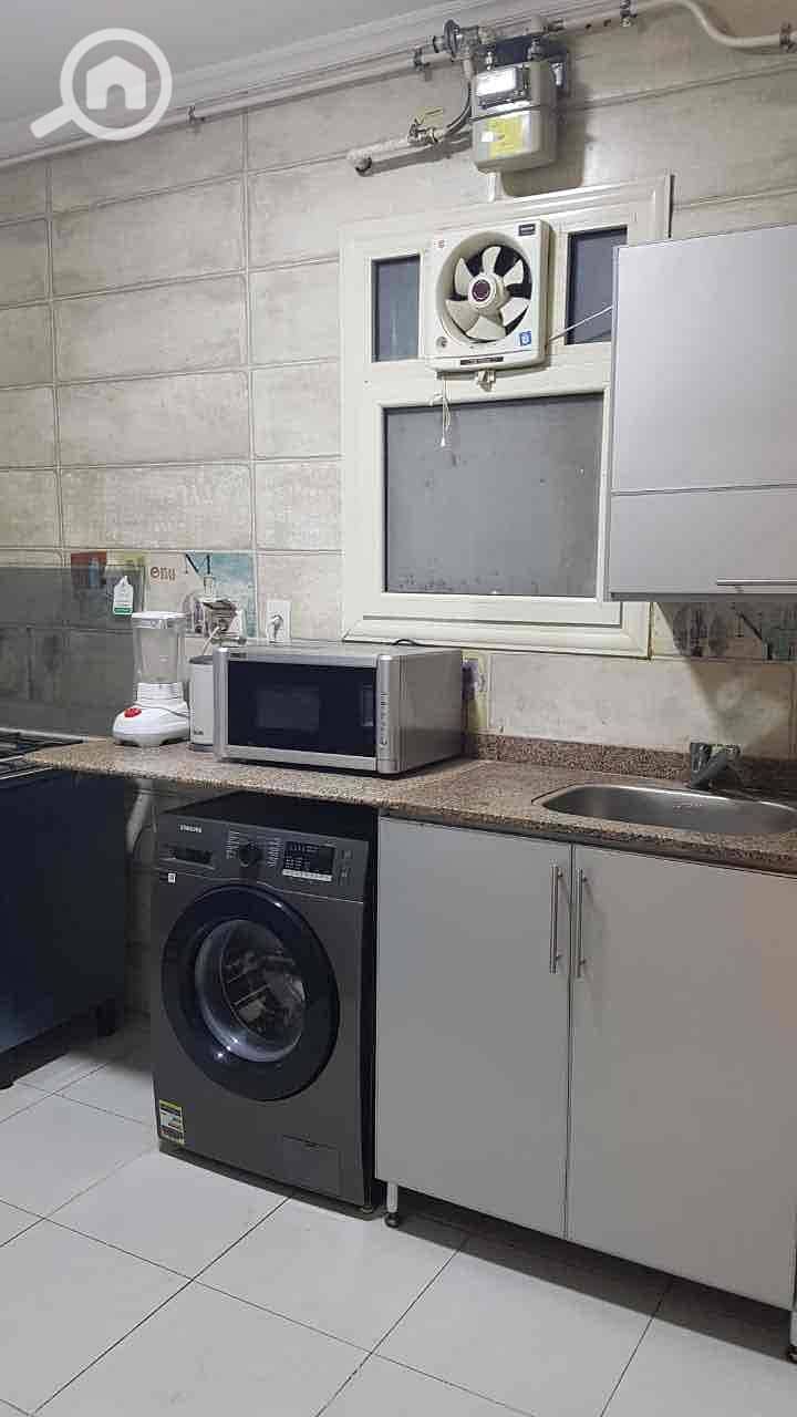 8 ad10e989-5f8d-417f-9bcc-c8360e832cdc. jpg