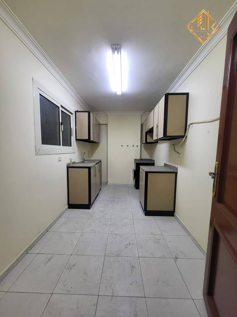 5 WhatsApp Image 2025-12-16 at 15.45. 48 (1). jpeg