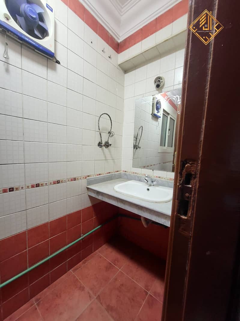 6 WhatsApp Image 2025-12-16 at 15.45. 46 (1). jpeg