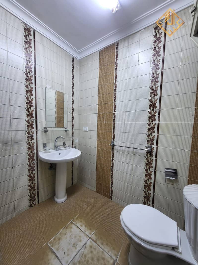 8 WhatsApp Image 2025-12-16 at 15.45. 45. jpeg