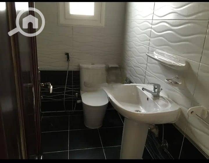 8 0591fd4c-9779-46d6-affc-379d9506ec57. jpg