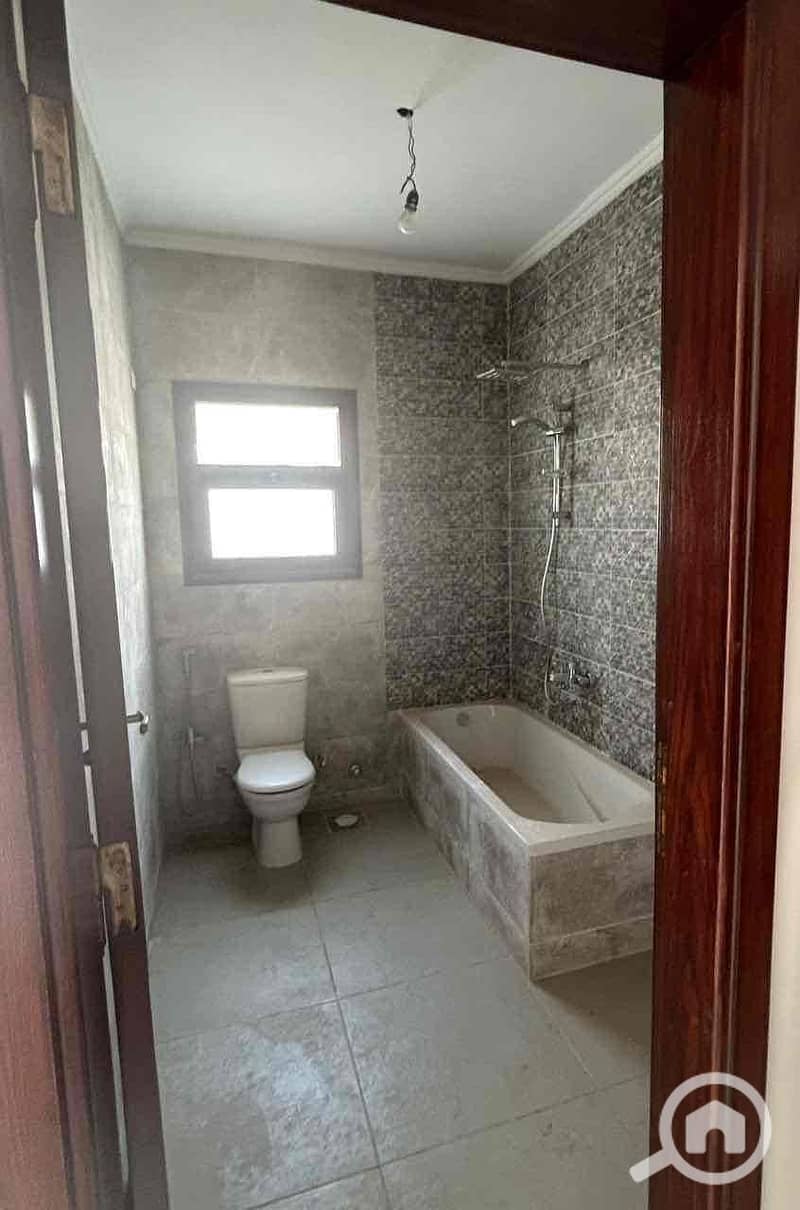 5 0e3dc8c3-fd79-4b85-98ad-28e750942124. jpg