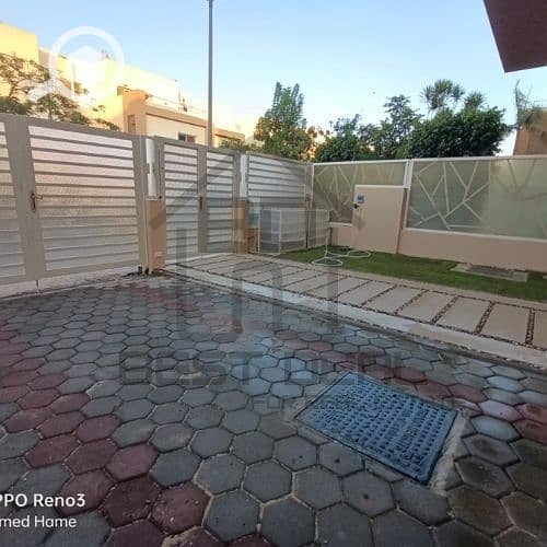 4 b1ab2f77-b27d-4da8-b1e8-d81dcd91836e. jpg