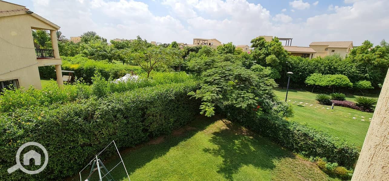 15 b8329d0e-11f1-490f-b5a1-9bc72a360f19. jpg