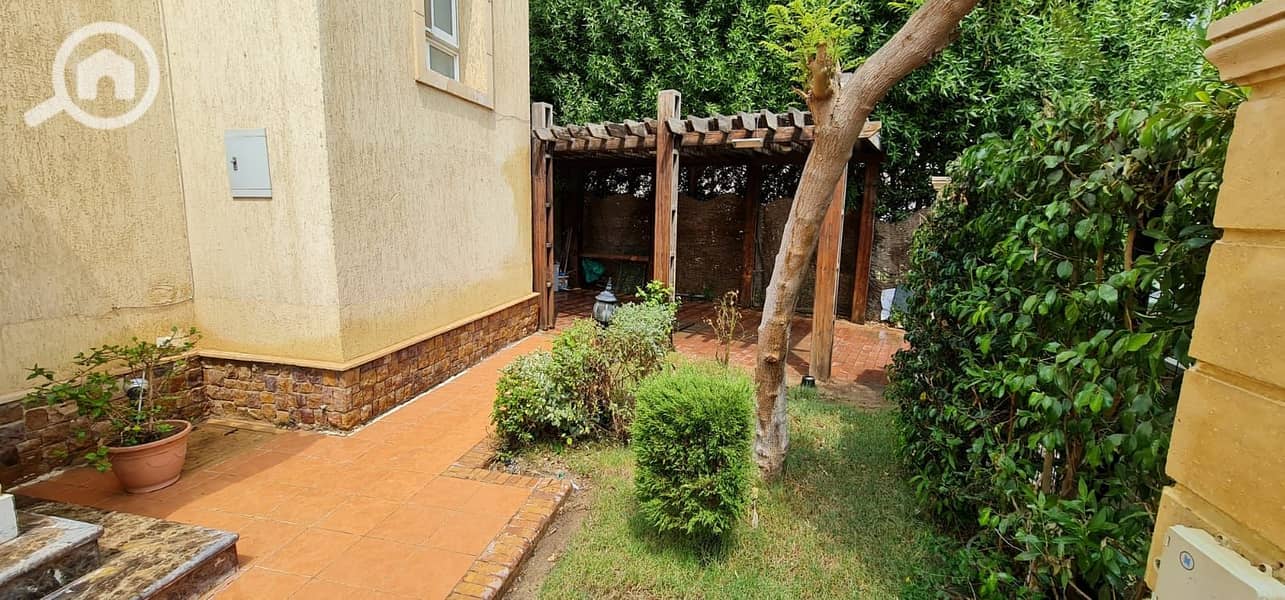 17 c96e3171-ab68-485d-9dfb-a4f26d77119f. jpg