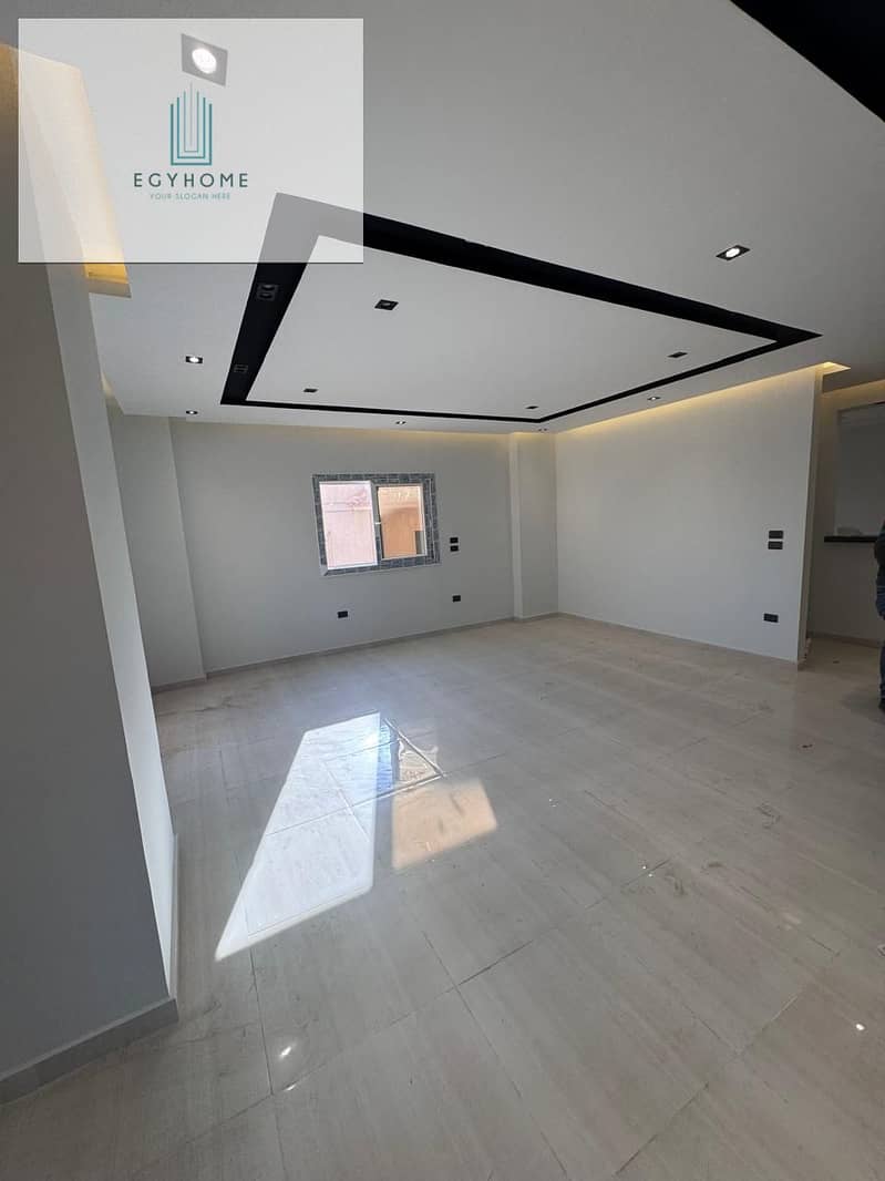 15 fdf16e85-8fed-4a9c-a931-cca24b5d4679. jpg