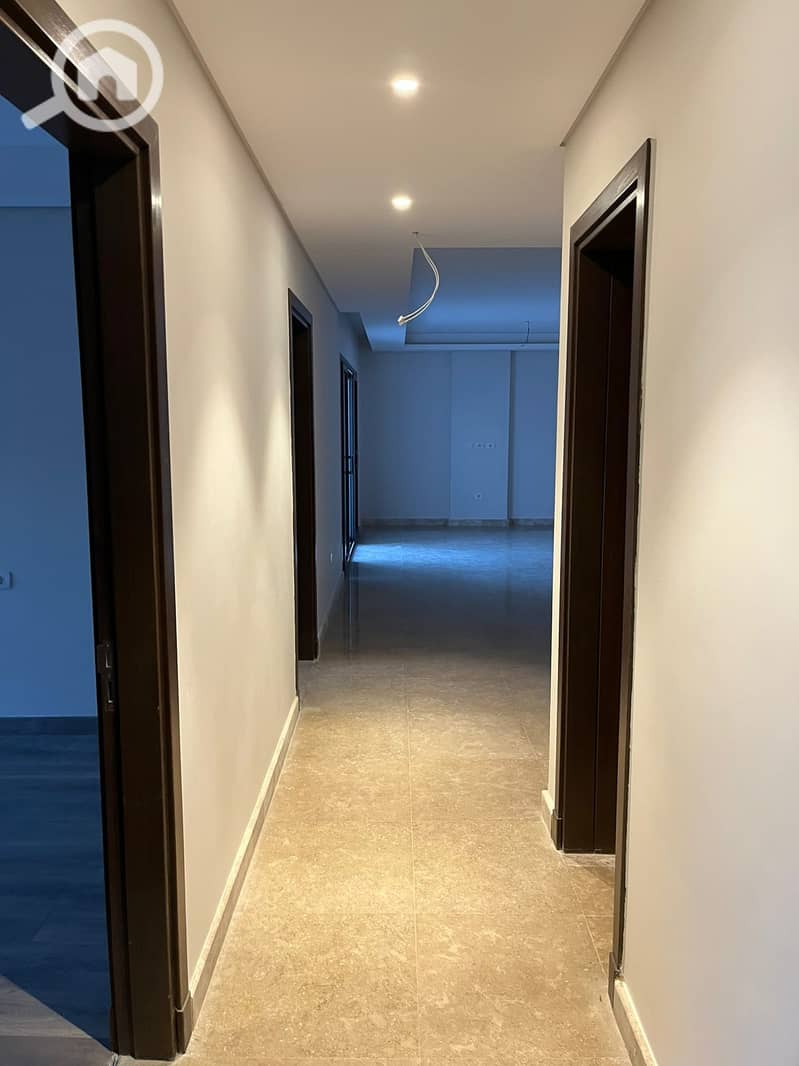 3 90be4bea-541e-4d8b-b876-d4ae25fb3e60. jpg