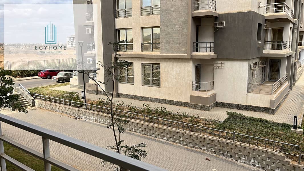 2 5a579a36-40ec-48d7-b68d-73408af360c0. jpg