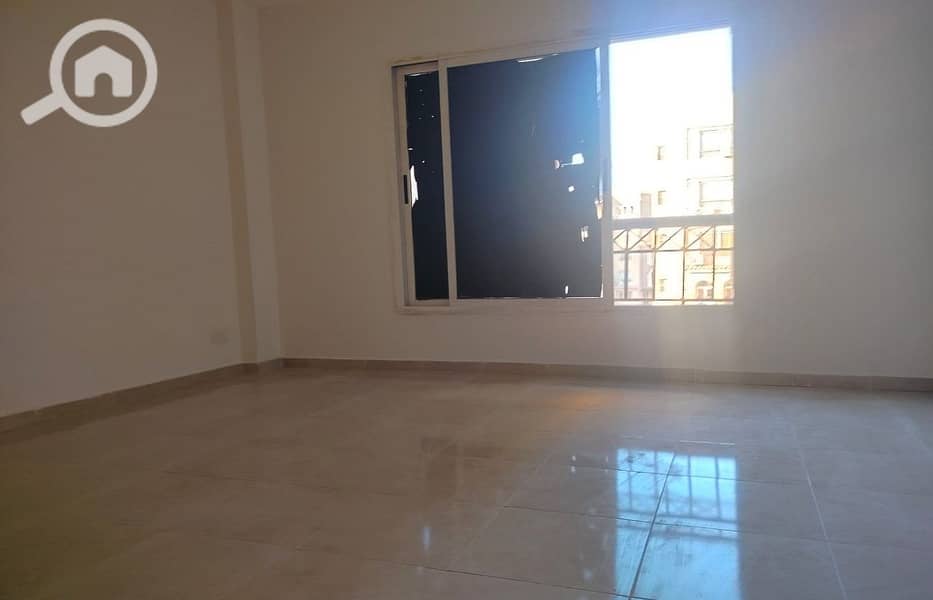 12 f7fbb6b7-9eef-40d0-84b0-c4a1ee60f7b6. jpg