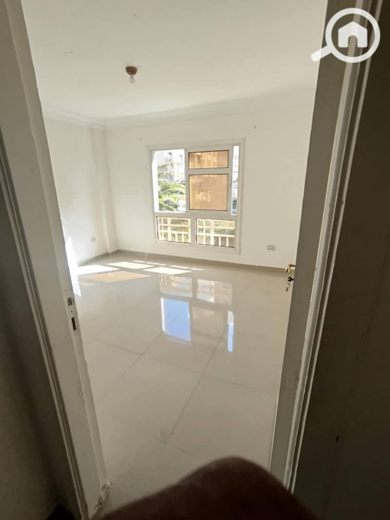 7 ad83f365-4e0a-4a2f-9a84-3db951691fa9. jpg