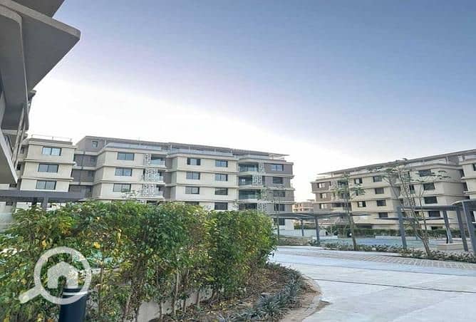 5 8436908-5209eo. jpg