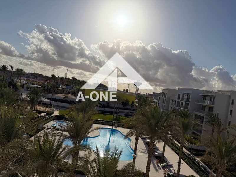 10 779c16af-97e3-4723-8761-9d6fc362c494. jpg