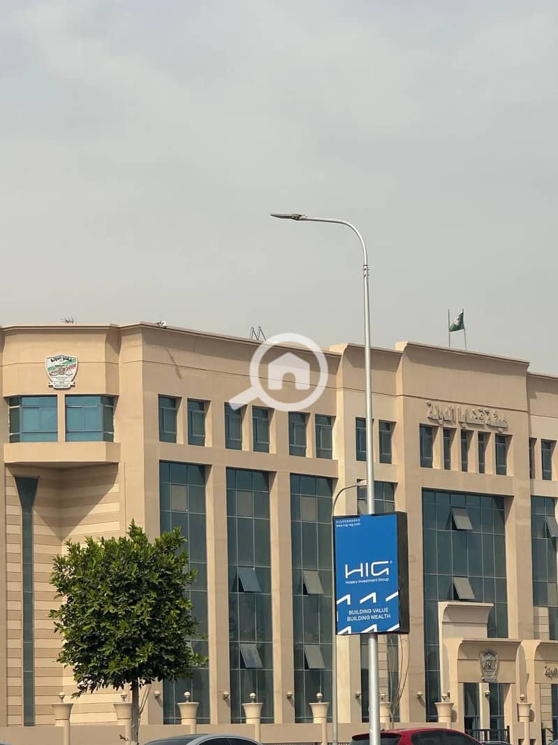 10 38dd0b8b-723b-4d34-b735-6a165a268a27. jpg