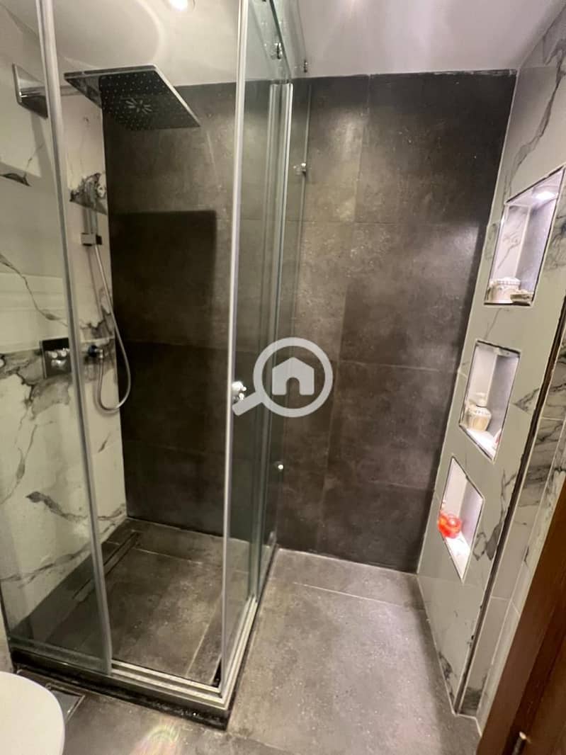 3 533b4e7c-bcf4-4329-8885-cd2a953bdd32. jpg