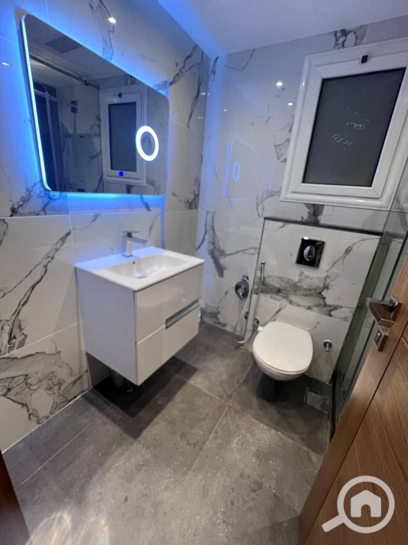 8 0708a80f-b1b8-439c-a44d-1763254804ad. jpg