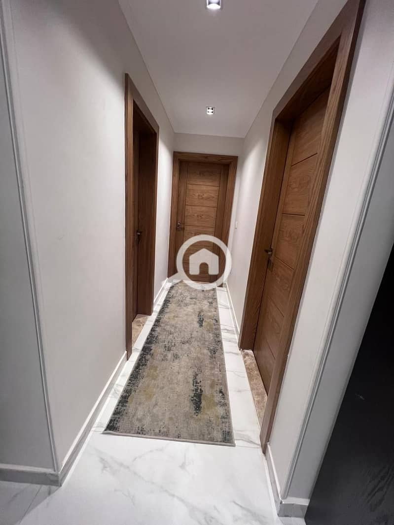 11 b7fef2ba-efc7-47b4-a727-961de7bc5786. jpg