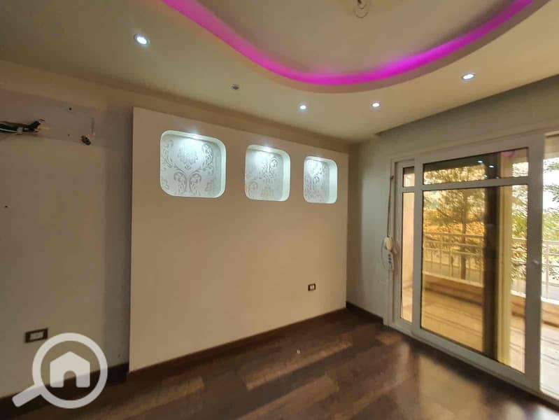 8 aa8edf0a-882f-4e4d-81c5-28ef870cdfee. jpg