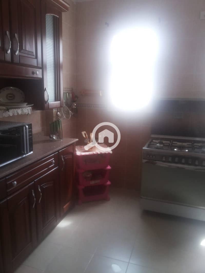 5 404d35ca-3eb0-4bf6-8185-89fd74414c74. jpg