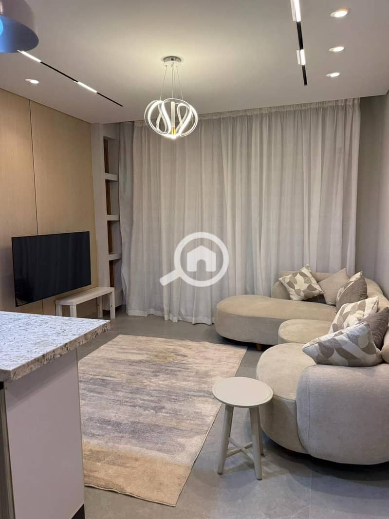 2 737e1a9e-7a25-4b98-a02c-7912dd843888. jpg