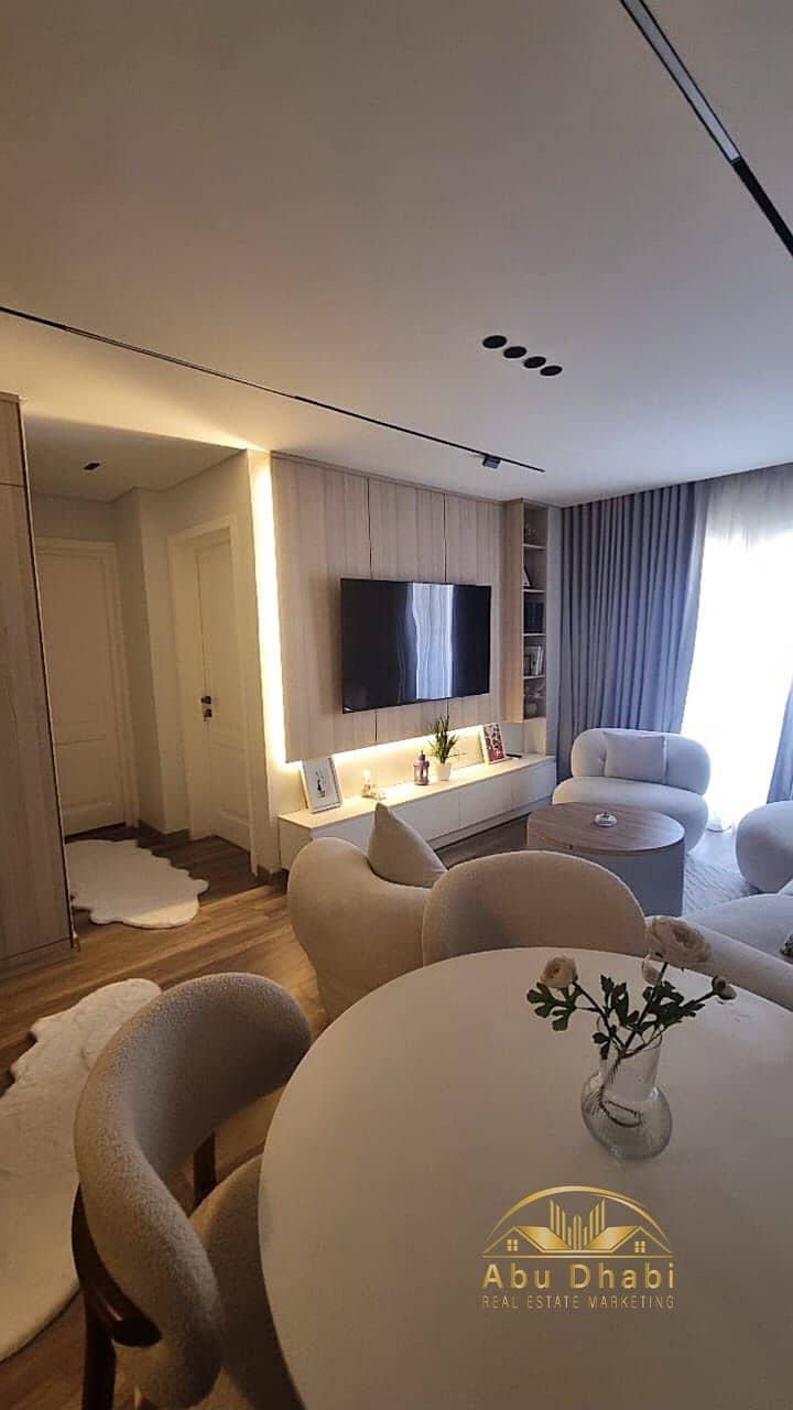 8 38d70c1c-db28-4624-80cf-65988ce25534. jpg