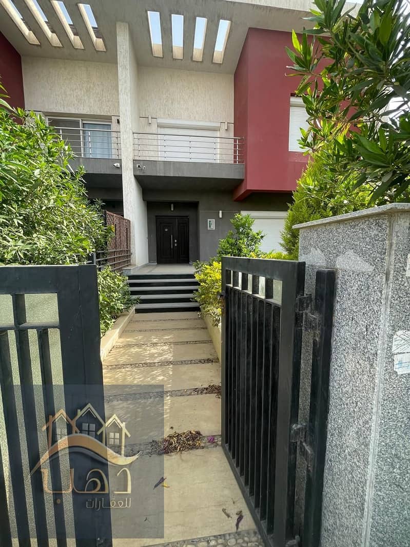 5 ae496066-36df-4b17-8792-e1bbe06442cb. jpg