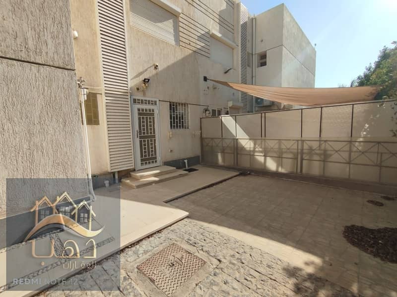 12 4dcd32bb-c3c8-47a2-9e10-19f16c339604. jpg