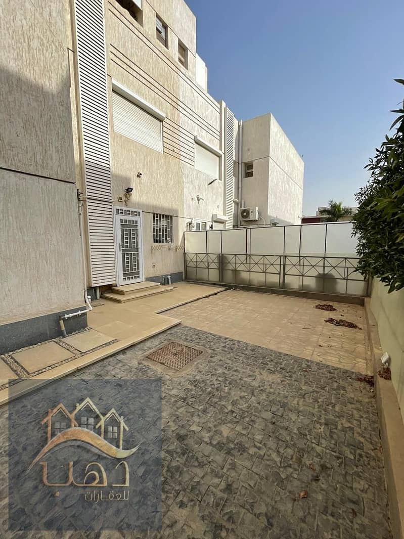 17 da343269-fc51-483e-a214-5526bb5d1de8. jpg