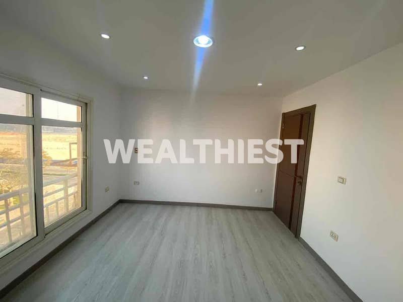 5 7099fdb9-26e6-4d64-9e0e-d50654a5414f. jpg