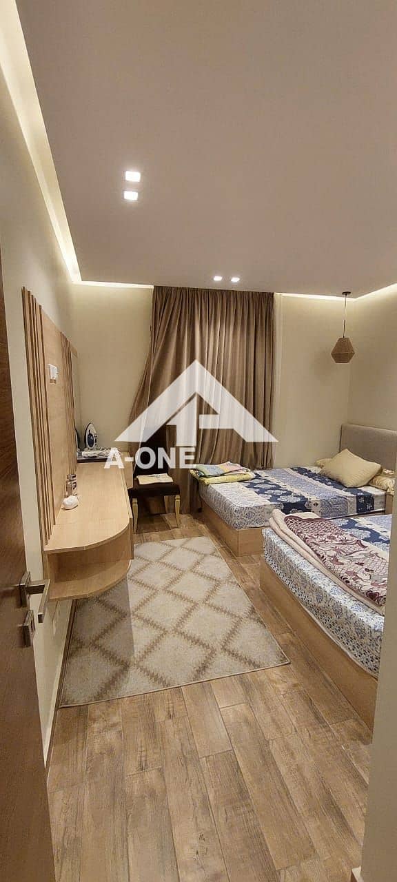 5 c28d2c86-8f06-4b4c-b5e8-dccd8b87fd9c. jpg