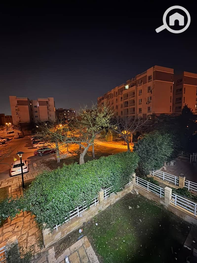 11 32b54f052a674e53abf6b0a0c54fc5fd. jpg