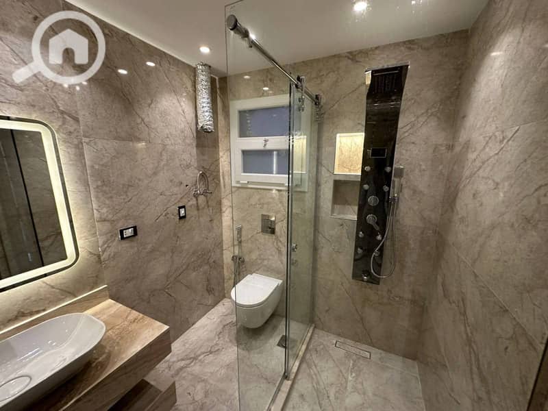 9 FB_IMG_1764225320195. jpg