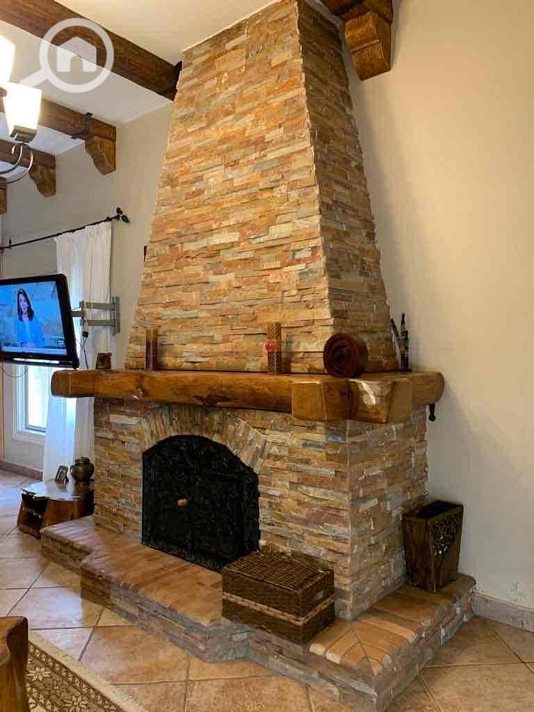 4 12f2da82-df0c-4598-a30b-fe56e6b41374. jpg