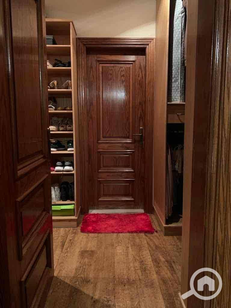 6 3334e9c7-60b0-4a32-b341-0b0214ed8bf5. jpg