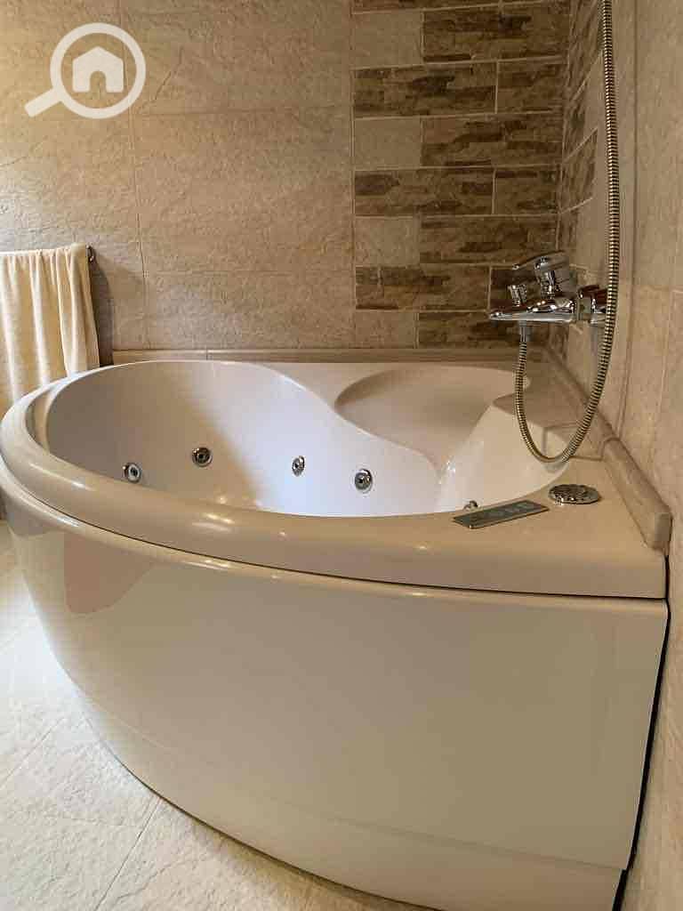 14 7f3545ee-9c46-42c4-ba02-1986fee2120b. jpg