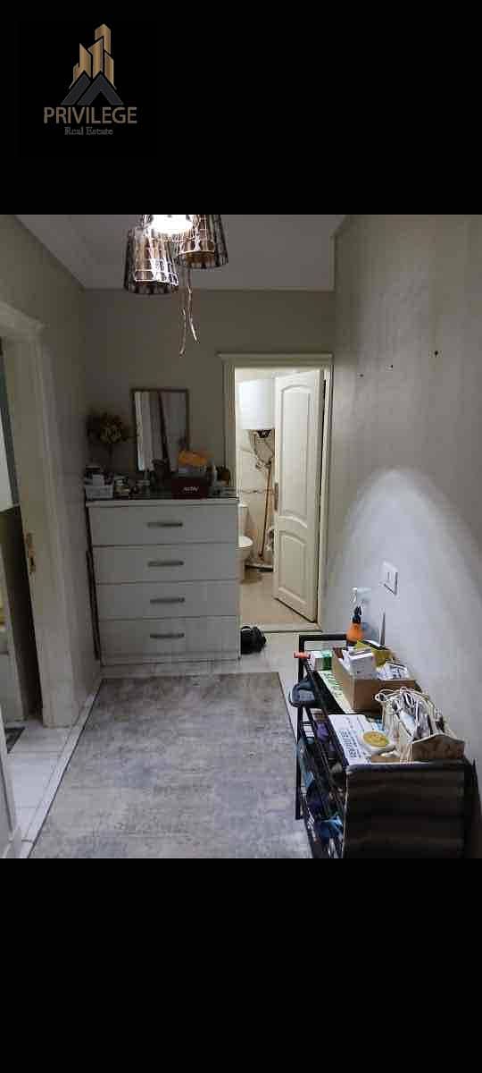 8 5f7b61dd-b762-46e4-be95-9d331965e3c5. jpg