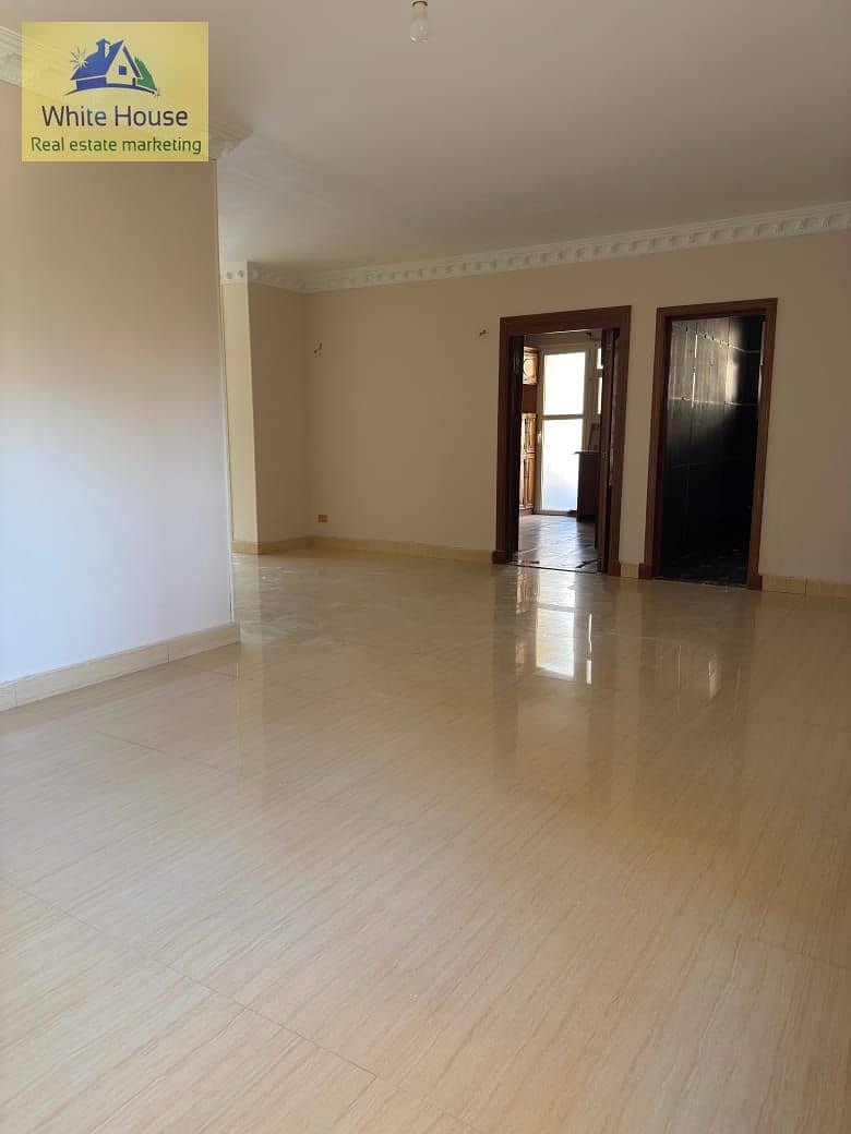 2 e3e6e2c7-118a-47f3-b624-df08b0a7c370. jpeg