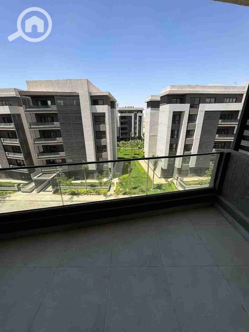 1000353405. jpg 1000353405. jpg