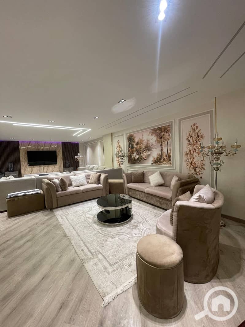 2 59d820d3-4d3b-463f-b982-4a58428633e9. jpeg