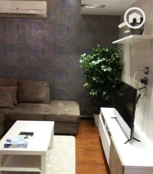 4 923f819a-694b-401f-b8c2-a4c083b37659. jpeg