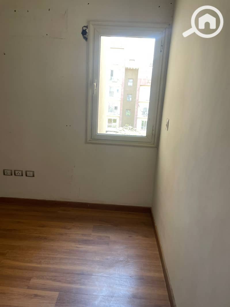 2 92141e57-8153-47ed-a2cf-1fe154ddbcb4. jpeg