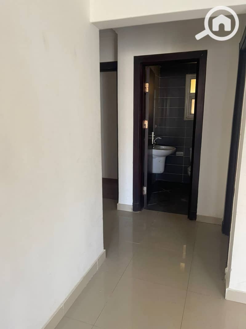 7 37b904f2-3182-4e43-adbb-8aca415eacb1. jpeg