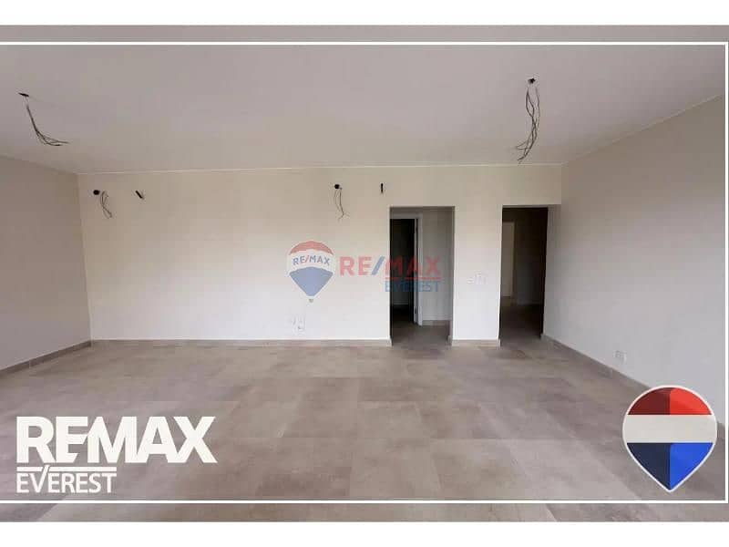 4 8441798-f0183o. jpg