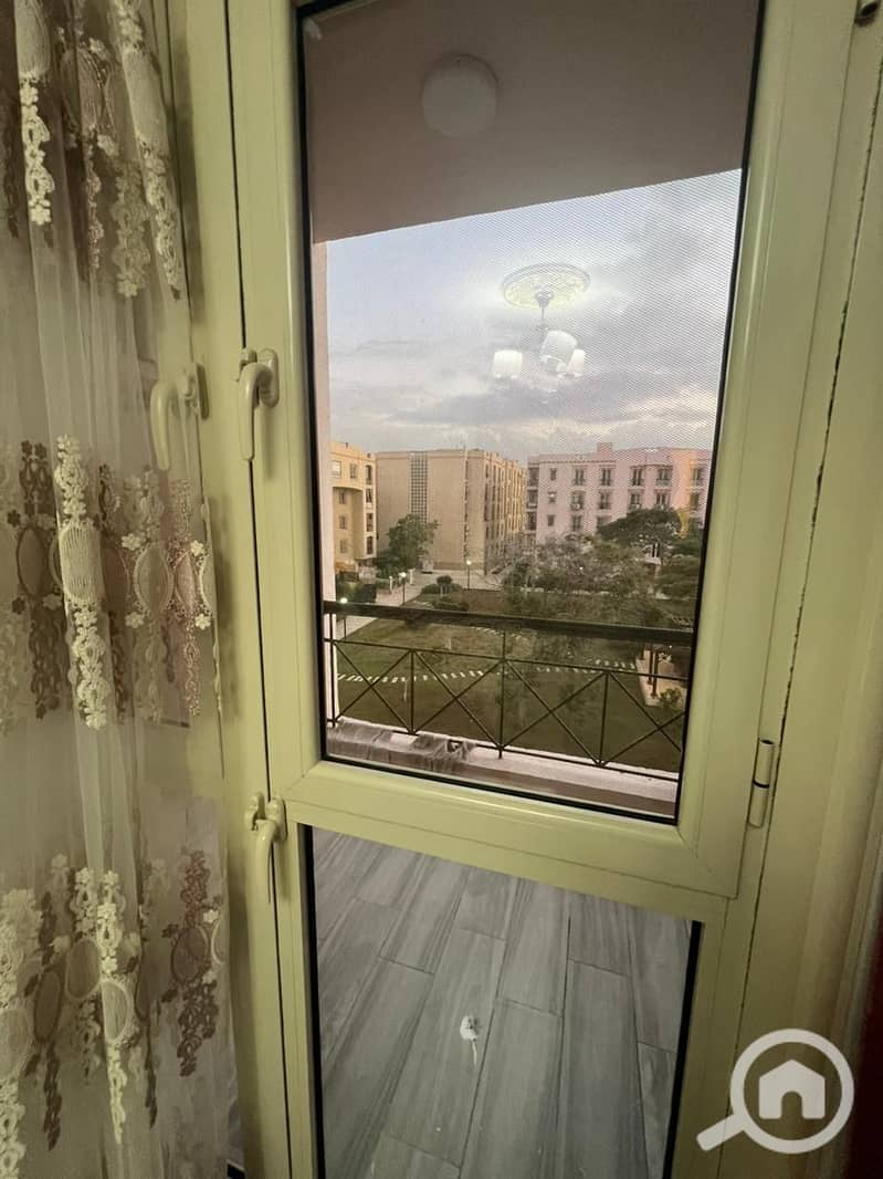 10 230fb60b-4175-4c75-98f0-e1e99a082a57. jpeg