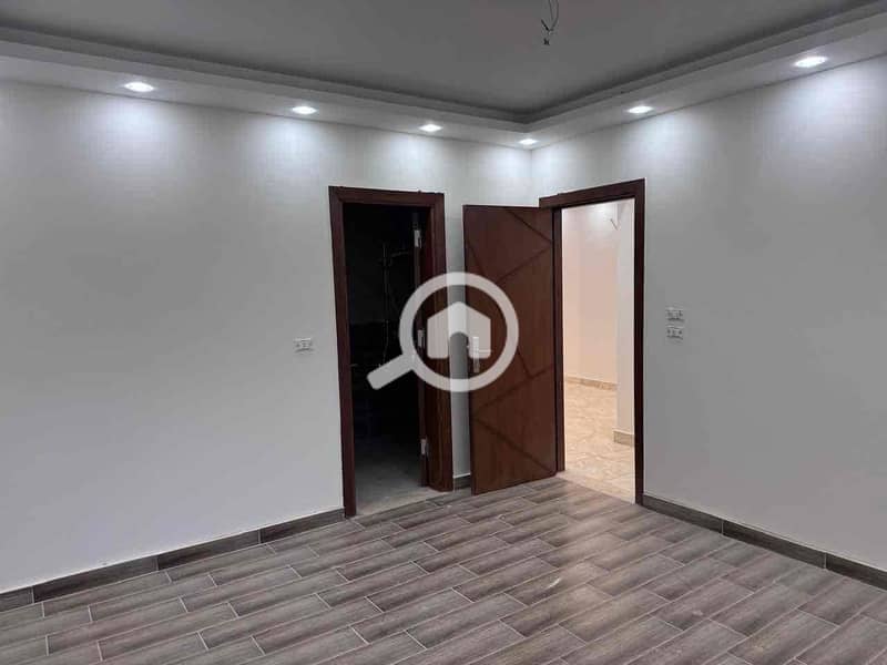 8 7605e6cd-495b-4d9e-97d7-42d12ad331c6. jpg