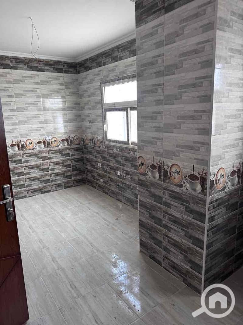 12 68146a7c-2c53-470b-ab54-f908e5cb63c0. jpg