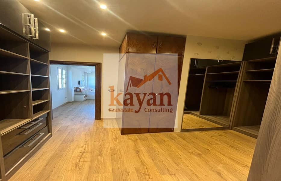 5 992355c8-32a3-4b8a-bbca-f5b6bb393810. jpg