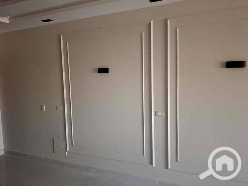 8 b68f2b0e-bd2e-4699-8145-a31fcbb2b184. jpg