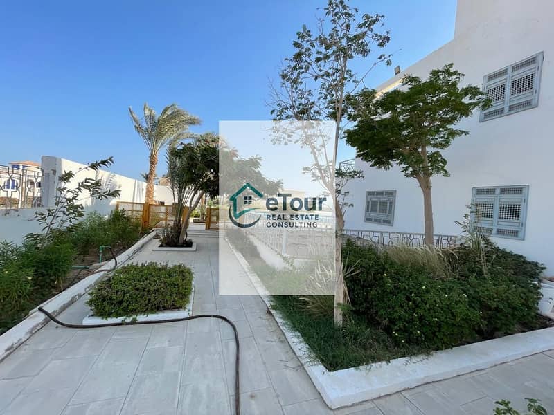 18 eb555f9c-7cc1-4a05-8041-fb53de8deef5. jpg