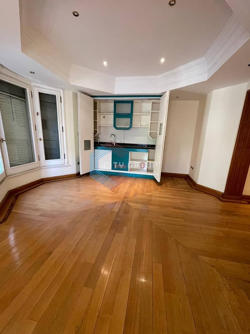 8 WhatsApp Image 2024-10-29 at 21.45. 49_79a860e9. jpg